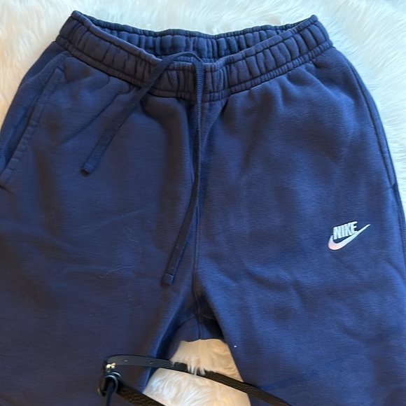 Men’s NIKE Navy blue sweatpants. Size Small- drawstring, 2 side pockets, 1 back - Picture 2 of 5